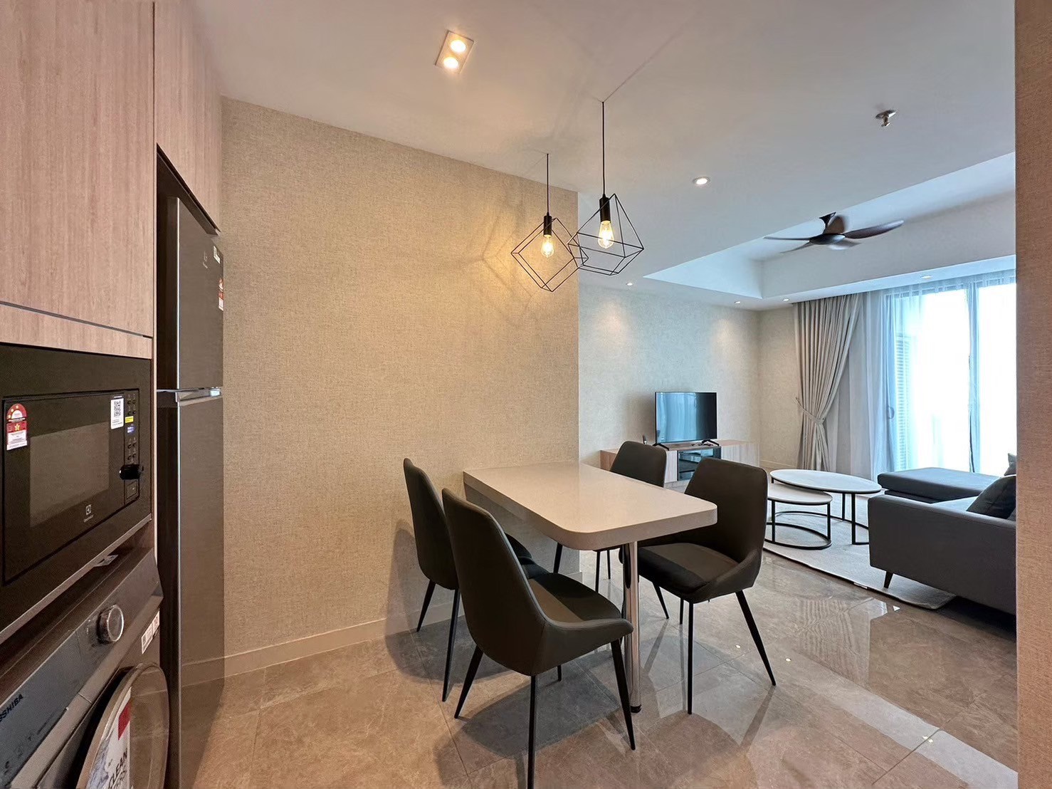 OOAK Suite - 163 Retail Park
